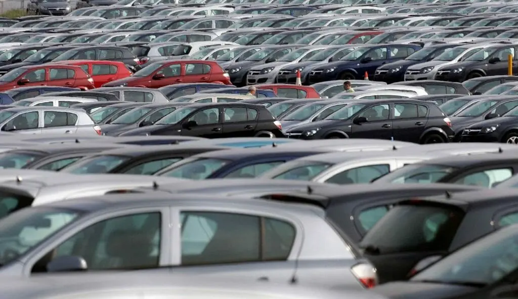 Ford Considers Adding 1.2 Million Vehicles to Transmission Recall iStock 000018068984Medium