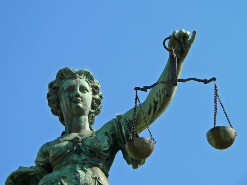 J&J Hit with $37 Million Talcum Powder Verdict 2 J&J Hit with $37 Million Talcum Powder Verdict iStock 000002231405Medium