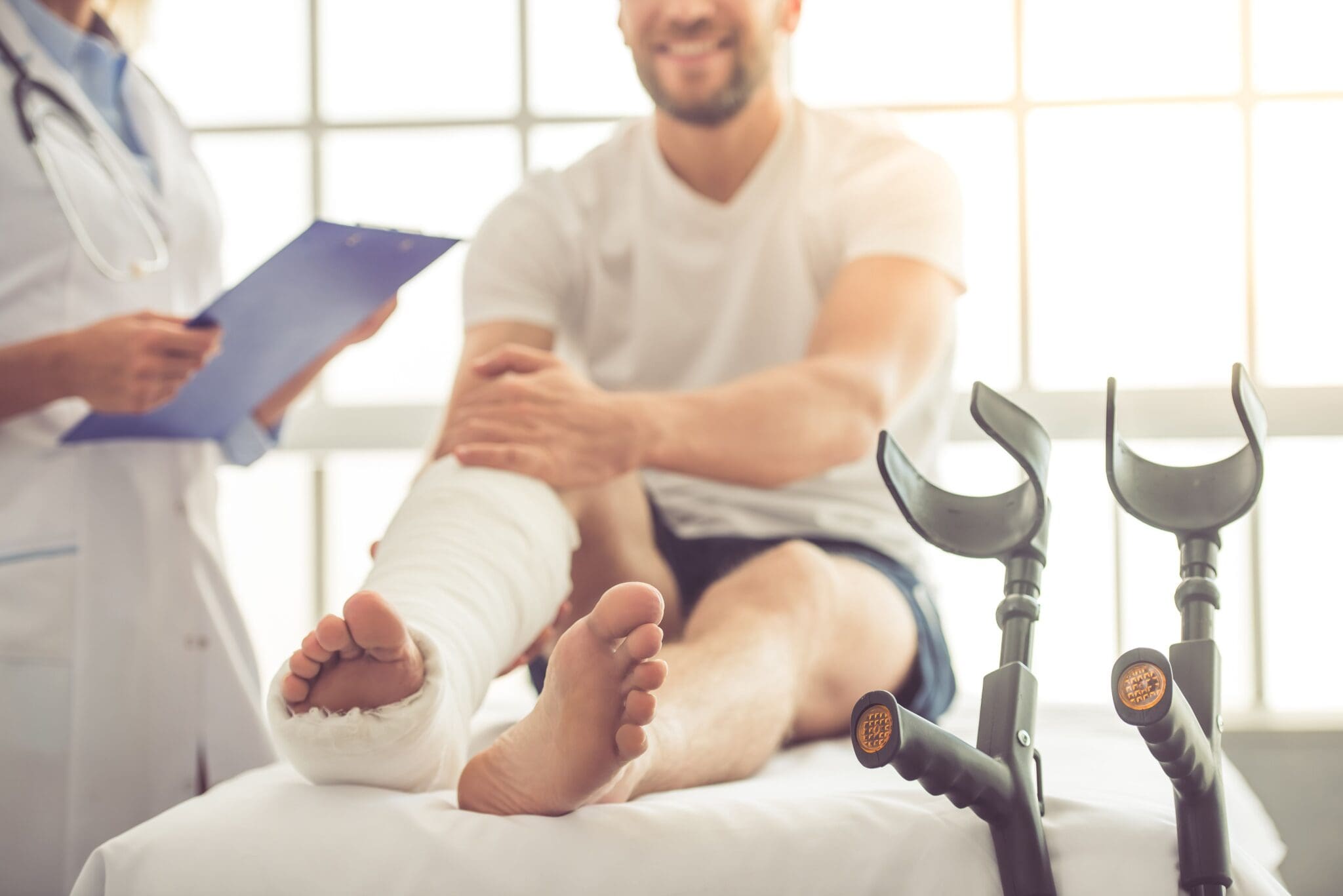 Understanding Broken Bones in Car Accidents: Seeking Compensation for Personal Injuries 9iFyEdeR scaled